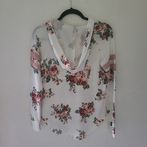 NWT ALMOST FAMOUS  hooded sweater - Picture 2 of 4